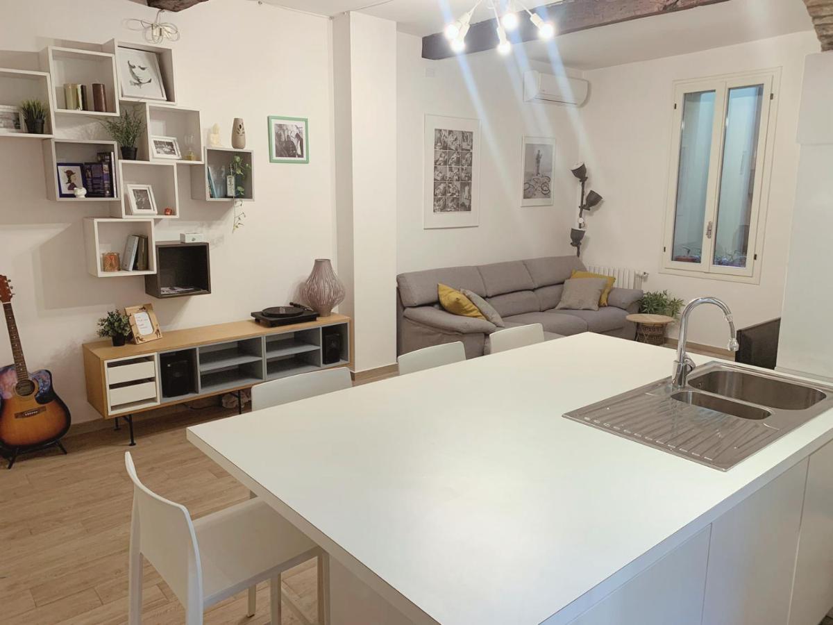Premium Apartment In The City Center - Via Orfeo 12 Bologna Bagian luar foto